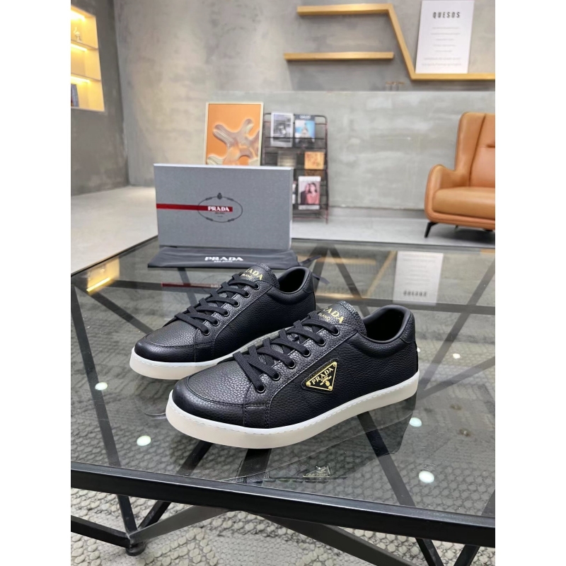 Pra*a casual shoes
